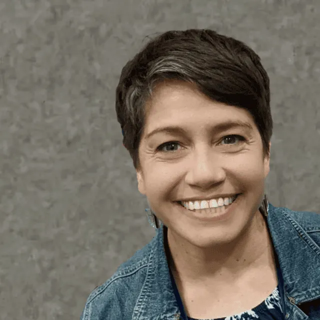 Portrait of Roxana Hadad